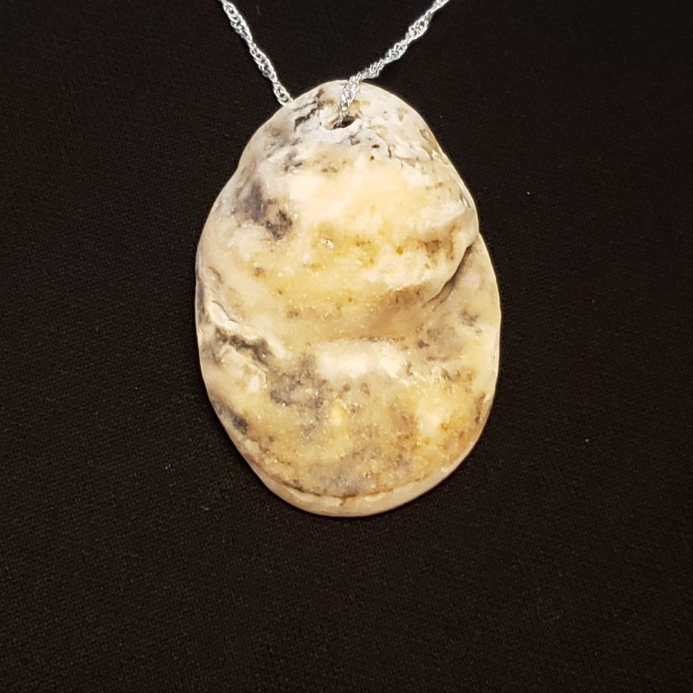 Ocean Treasures Collection artisan shell necklace w/20" 925plated Sterling chain